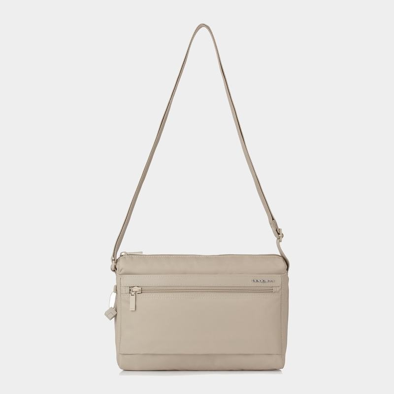 Beige Hedgren Eye Medium Women's Shoulder Bags | PUS647KV