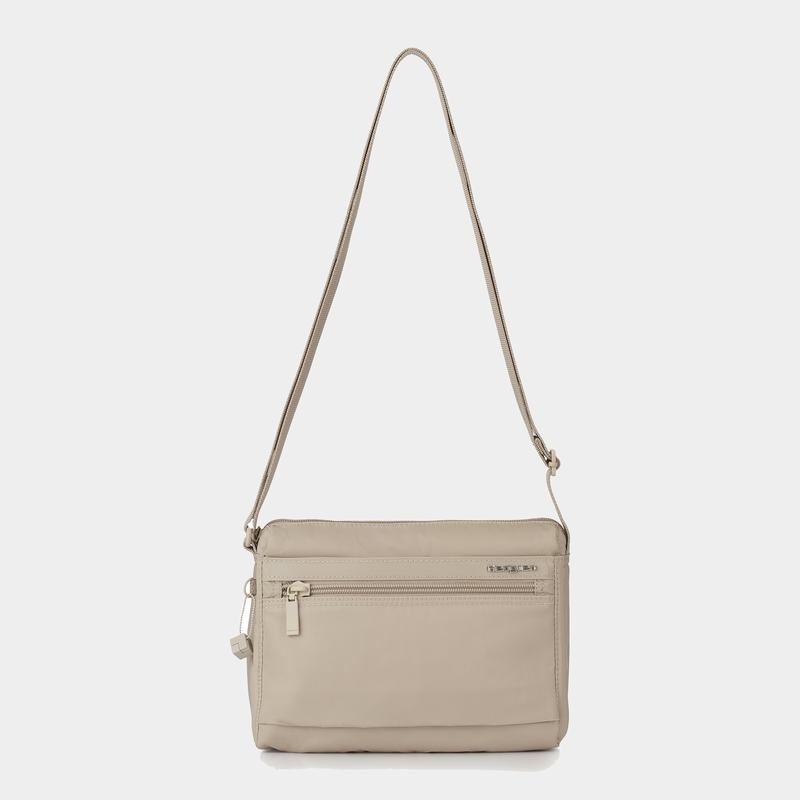 Beige Hedgren Eye Women's Shoulder Bags | QWN1577LN